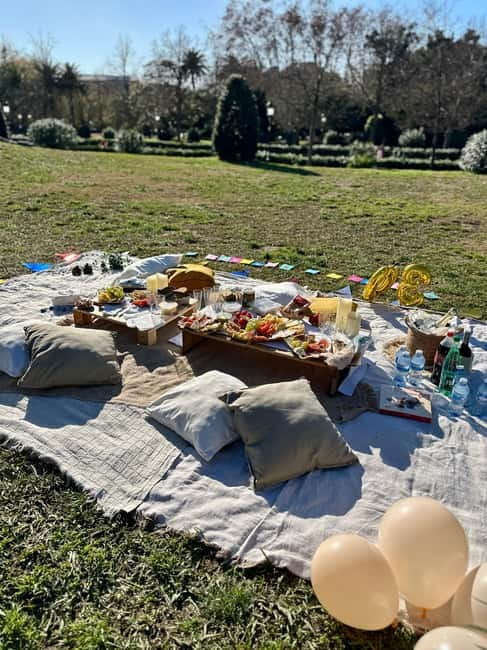 Barcelona PICNIC. Exclusive and personalized experience. - Why a private picnic in Barcelona feels like a real treat