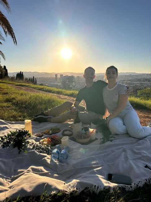 Barcelona PICNIC. Exclusive and personalized experience. - Food and drinks: what is included, what is not, and how to plan it