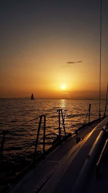 Barcelona: Premium Shared Sunset Cruise (Drinks & Snacks) - Why a Sunset Catamaran From Port Olímpic Works So Well