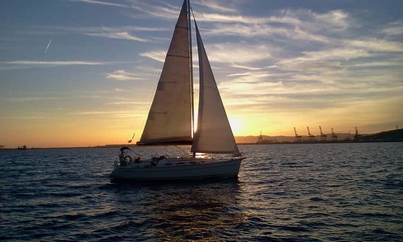 Barcelona: Premium Shared Sunset Cruise (Drinks & Snacks) - Getting There, Meeting Point Reality, and Timing That Matters