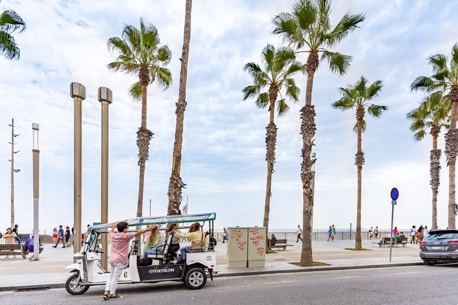Barcelona: Private City Tour by Eco Tuk Tuk - Why an electric tuk tuk works so well in Barcelona