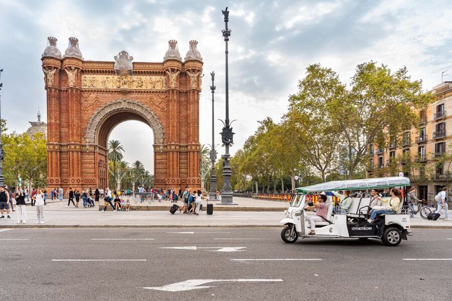 Barcelona: Private City Tour by Eco Tuk Tuk - Arc de Triomf, La Monumental, and the Olympics-era streets