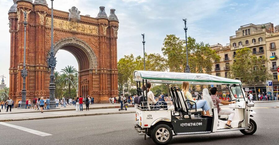 Barcelona: Private City Tour by Eco Tuk Tuk - Meeting at Carrer de Casp, 13, and what your ride feels like