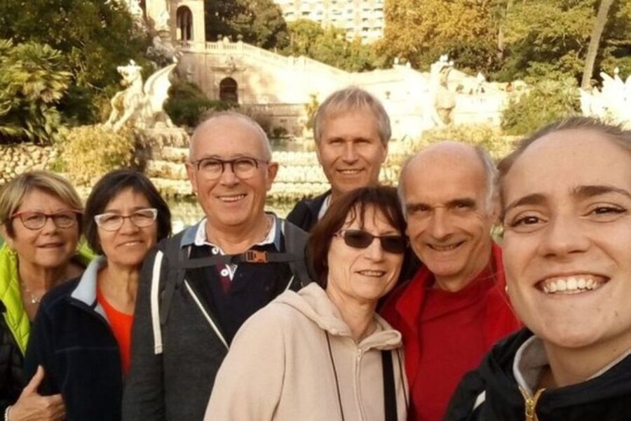 Barcelona: Private custom tour with a local guide - Museums, tickets, and the exteriors-first approach