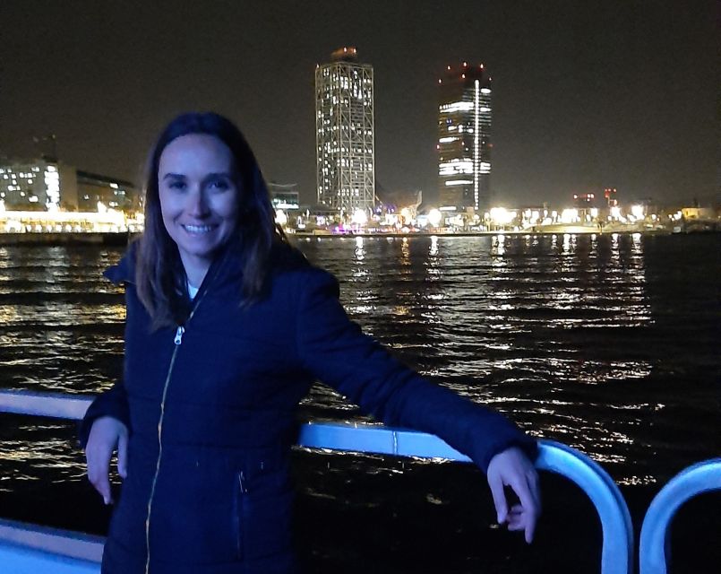 Barcelona: Private Evening Cruise with Dinner and Drinks - Why private matters more than you think on a boat