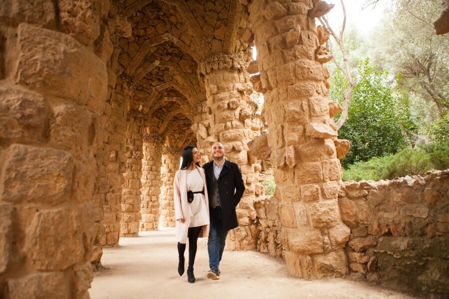 Barcelona: Private Full Park Güell Photoshoot - The photo walk through gardens, bridges, viaducts, and paths