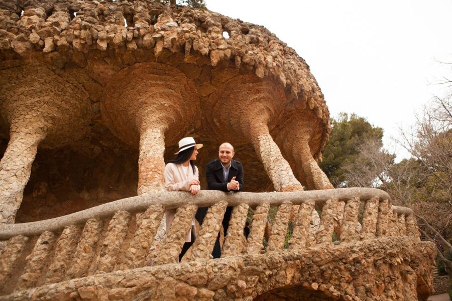 Barcelona: Private Full Park Güell Photoshoot - What you get afterward: 25 retouched, high-resolution images by email