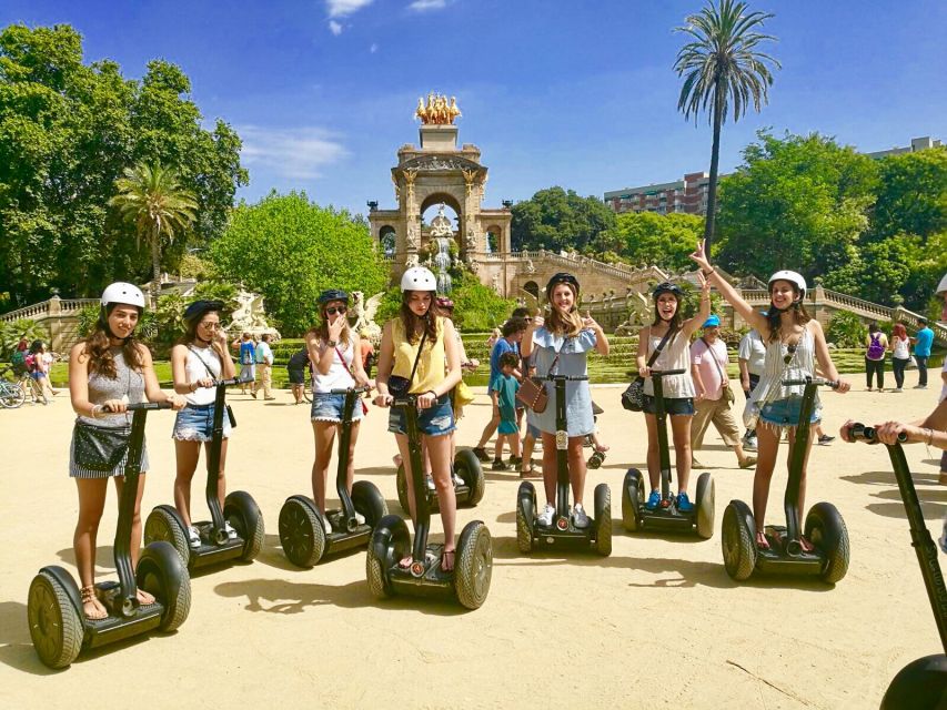 Barcelona: Private Gaudi Guided Segway Tour - Parc de la Ciutadella, where a green pause helps you see the city differently