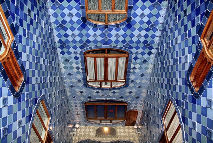Barcelona: Private Gaudi Tour to Casa Mila & Casa Vicens - Santa Creu gardens and the 1926 moment that adds gravity