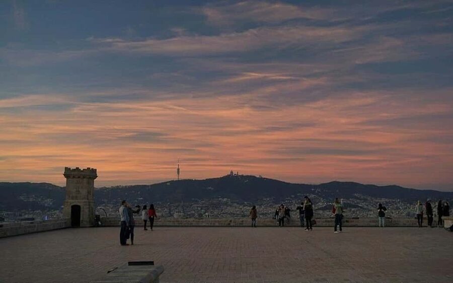 Barcelona: Private Half-Day Sightseeing Tour with a Local - Gothic Quarter Stops: Food and Drinks at Your Pace