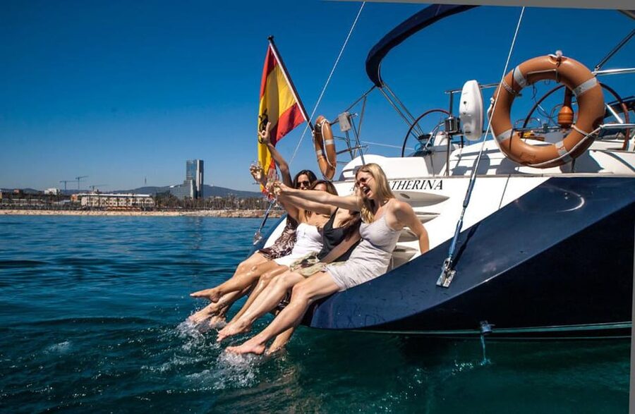 Barcelona: Private Luxury Sailing Tour - The Sailing Portion: What 50 Minutes on the Water Actually Feels Like