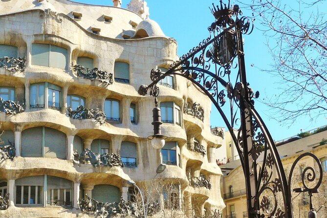 Barcelona Private Tour by Sidecar Motorcycle - UNESCO in the open air: Gaudi and Domenech i Muntaner stops