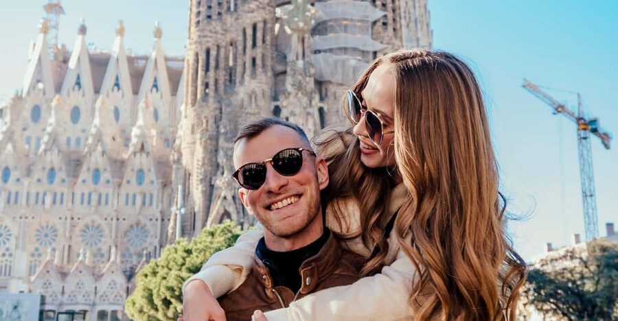 Barcelona: Professional Private Photoshoot - How the Photoshoot Runs in 30 Minutes vs 1 Hour