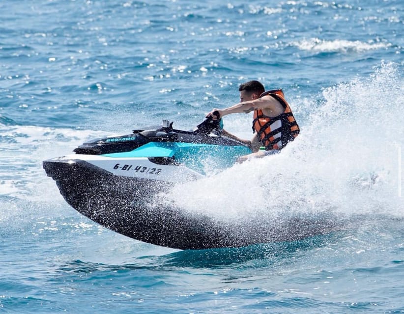 Barcelona: Rent a Jetski and speed through the ocean - Jetski rental in Barcelona from Port Fòrum: the feel of open water fast