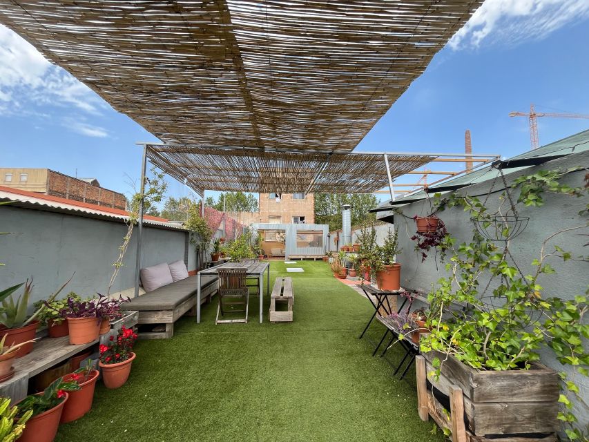 Barcelona: Rooftop Paella Cooking Class with Sangria - Who This Fits Best (Couples, Solo, Families)