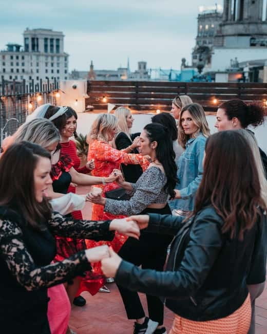 Barcelona: Rooftop Salsa Class with Bottomless Sangria - Rooftop Views You Can Actually Enjoy While You Dance