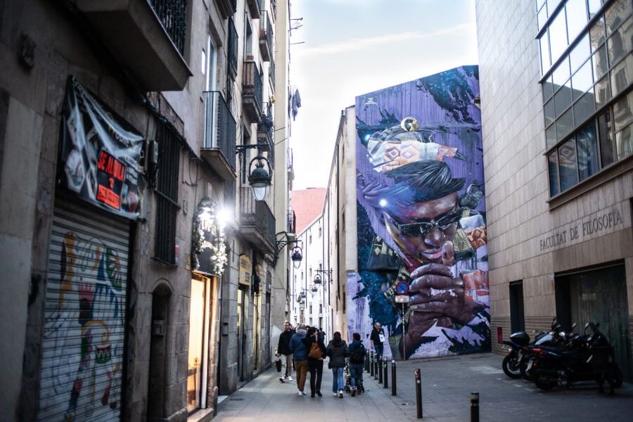 Barcelona's Dark History Walking Tour in El Raval - The Vampire Story and the Old Hospital of la Santa Creu