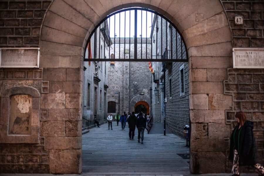 Barcelona's Dark History Walking Tour in El Raval - Sant Pau del Camp: Barcelona’s Oldest Church and Its Troubles