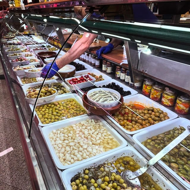 Barcelona´s Lunch or Dinner Tapas Tour: Food and Happiness - Drinks Included: Wine, Sangria, Vermouth, and Non-Alcoholic Options