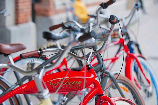 Barcelona's Original Bike Tour in English - What You Will See: Famous Sights Plus the Stuff That Makes Barcelona Feel Real