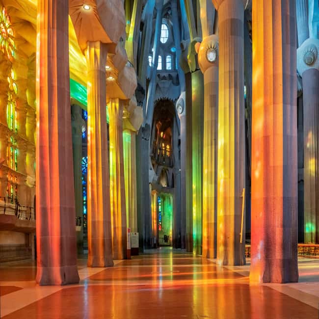 Barcelona: Sagrada Familia and Park Guell Small-Group Tour - The fast-track idea: why 3 hours can feel like a full Gaudi day