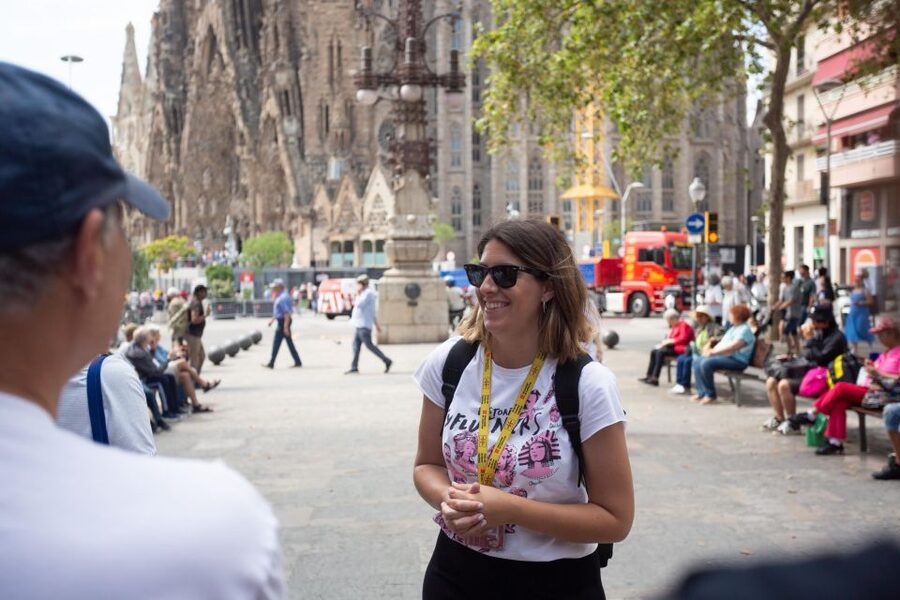 Barcelona: Sagrada Familia Fast-Track Guided Tour - Museum Gaudí, crypt, and the architect’s burial area