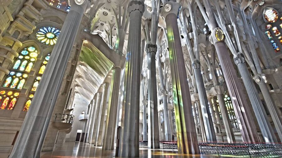 Barcelona: Sagrada Familia & Montserrat Full-Day with Pickup - Key things to love about this tour