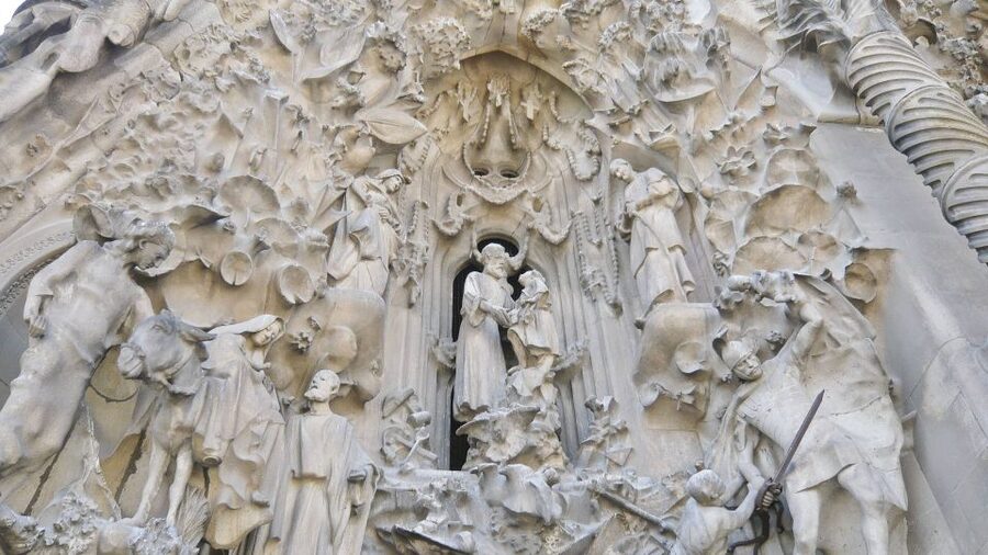 Barcelona: Sagrada Familia & Montserrat Full-Day with Pickup - Santa Maria de Montserrat: monastery visit with cultural weight