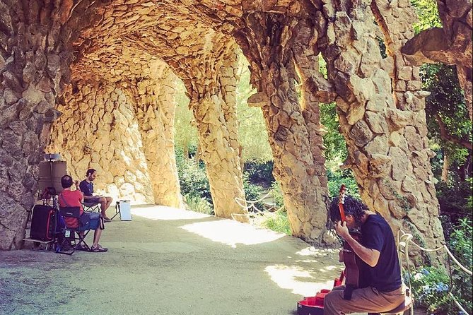 Barcelona: Sagrada Familia, Park Guell & Tapas Private Tour - Walking Through Old Barcelona: Palau Guell, Placa Reial, Boqueria, and Santa Maria del Pi