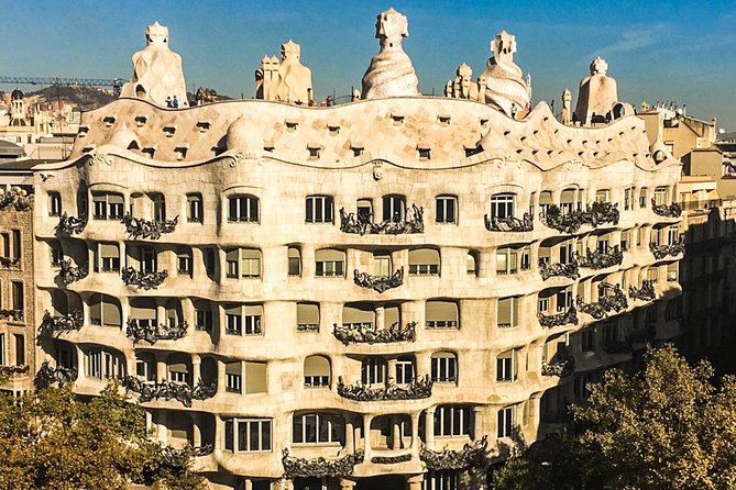Barcelona: Sagrada Familia, Park Guell & Tapas Private Tour - Rambla Catalunya Tapas Lunch: One Hour of Real Food Time