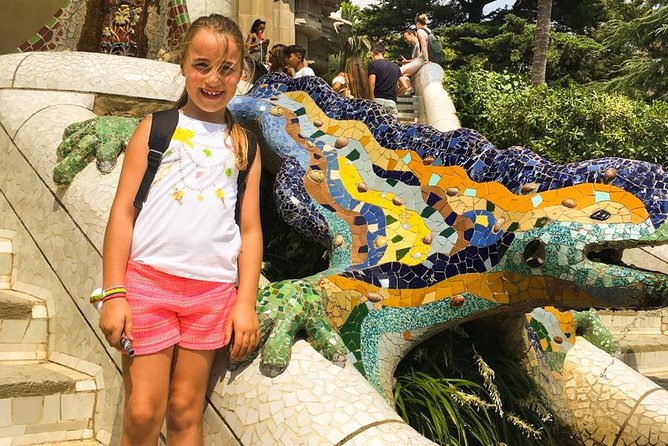 Barcelona: Sagrada Familia, Park Guell & Tapas Private Tour - La Boqueria Market: What You Gain from a Short Guided Walk