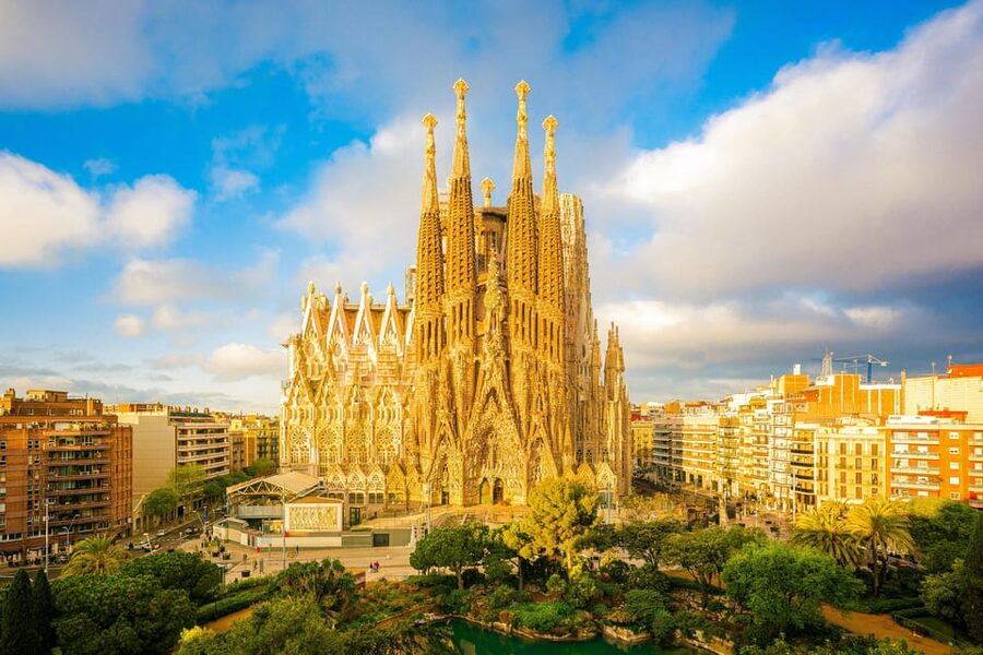 Barcelona: Sagrada Familia Priority Access Guided Tour - Museum of the Church: Gaudí’s sketches and the ideas behind the stone