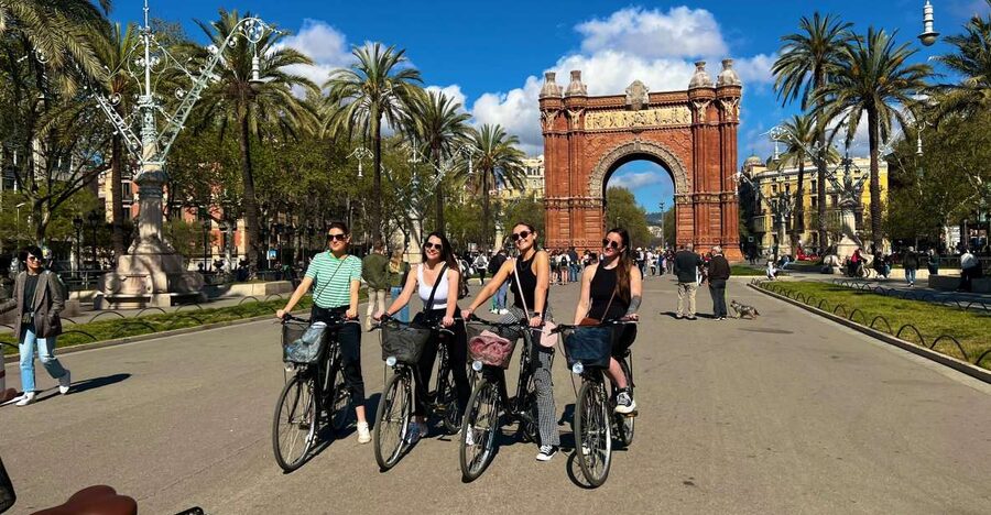 Barcelona: Sagrada Familia Private E-Scooter Tour - Key things to know before you ride