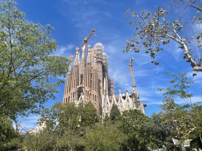 Barcelona: Sagrada Familia Skip-the-line Guided Tour - Key highlights worth your time