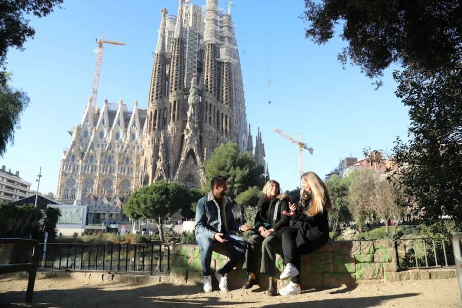 Barcelona: Sagrada Familia Skip The Line Insider Guided Tour - Price and Logistics: Is $77 Worth It?