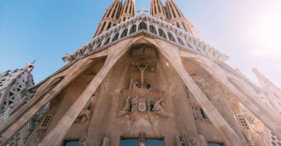 Barcelona: Sagrada Familia Small Group Guided Tour - Your 75 Minutes, Stop by Stop (And Where You Get Time Back)