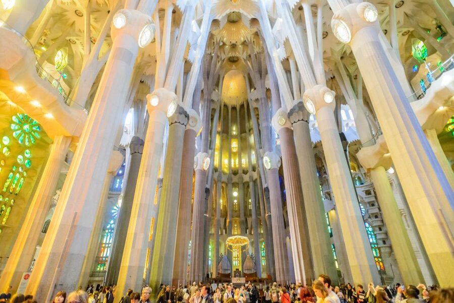 Barcelona: Sagrada Familia Tour & Optional Tower Visit - Crypt and burial viewing platform: the quieter, more reflective part