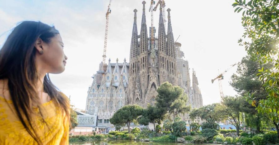 Barcelona: Sagrada Familia Tour & Optional Tower Visit - What $56 buys you, and why it can feel worth it