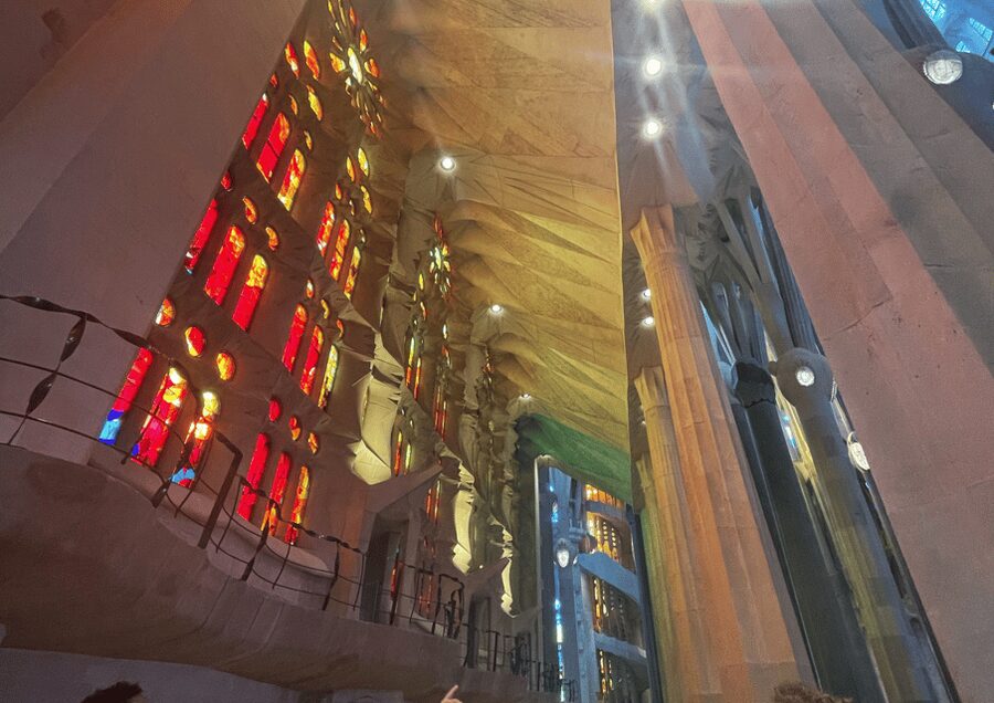 Barcelona: Sagrada Familia Tour with Optional Extras - Optional extra 2: a 2-hour sailing trip with snacks and drinks