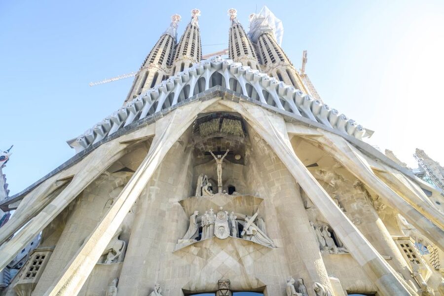 Barcelona: Sagrada Familia Tour with Optional Tower Access - Getting Into Sagrada Familia Faster, and Why That Matters