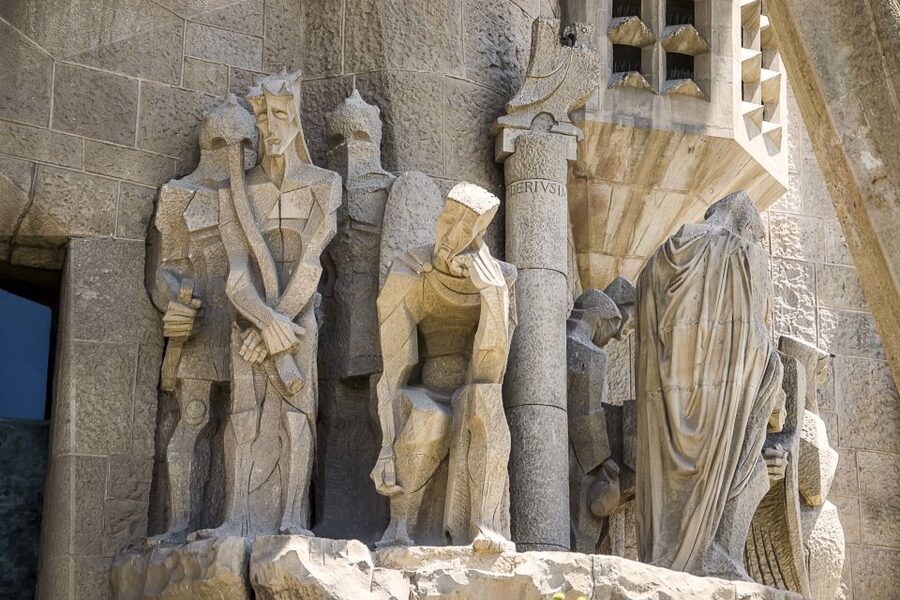 Barcelona: Sagrada Familia Tour with Optional Tower Access - Who This Tour Fits Best (and When to Skip the Tower)