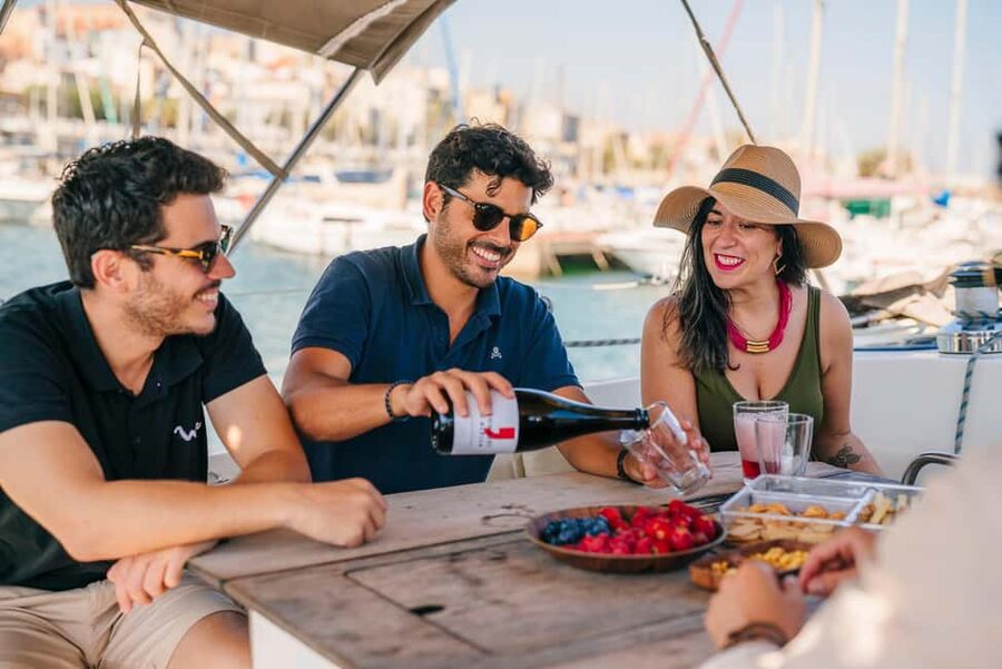 Barcelona: Sailing Cruise & Vineyard Tour with Wine Tasting - Getting to Port Olímpic: The Part That Can Feel Slightly Confusing