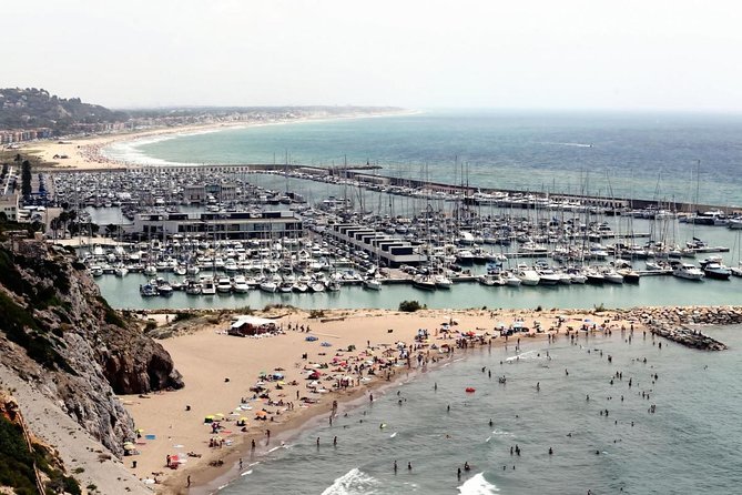 Barcelona Sailing: Light Snacks & Open Bar with Private Option - Key highlights you will actually care about