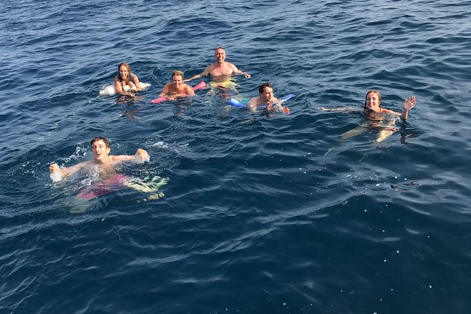 Barcelona Sailing: Light Snacks & Open Bar with Private Option - What the open bar and light snacks add to your time on the water