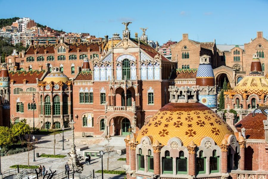 Barcelona: Sant Pau Recinte Modernista Entry Ticket - Gardens and courtyards that make the site feel cooler than the city