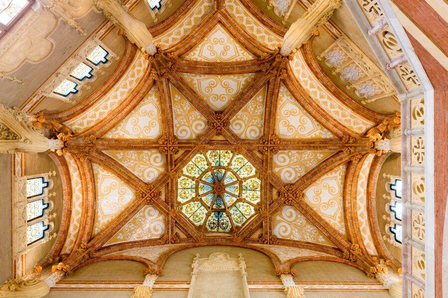 Barcelona: Sant Pau Recinte Modernista Entry Ticket - Stained glass, mosaics, and sculpture details you should not miss