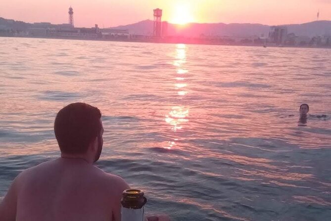 Barcelona Sensational Sunset Tour with Open Bar and Snacks - Timing, weather, and what to wear for a comfortable cruise
