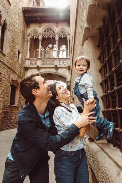 ✅ Barcelona: Sightseeing Professional Photoshoot Session - Who should book this Barcelona photoshoot, and who might skip it