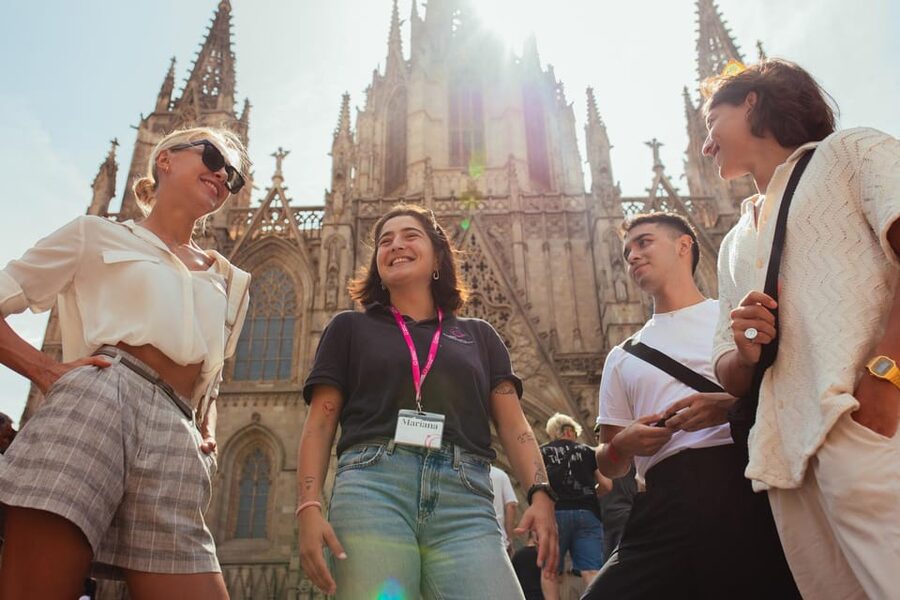 Barcelona: Small Group Gothic, Tapas & Churros Tour! - Els Quatre Gats, where art energy meets old Barcelona