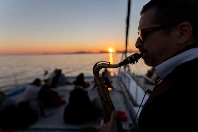 Barcelona Sunset Live Jazz Music Cruise - Key things that make this cruise special